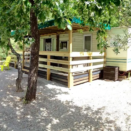 Campingplatz Chaletrent - Chalets Frejus La Bouverie