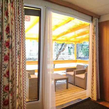 Campingplatz Chaletrent - Chalets Frejus 4*