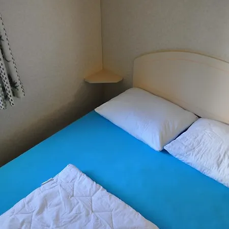 Campingplatz Chaletrent - Chalets Frejus 4*