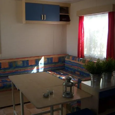 Campingplatz Chaletrent - Chalets Frejus