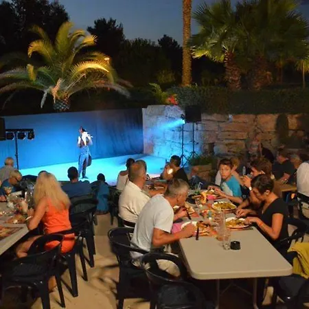 Campingplatz Chaletrent - Chalets Frejus La Bouverie