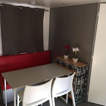 Campingplatz Chaletrent - Chalets Frejus